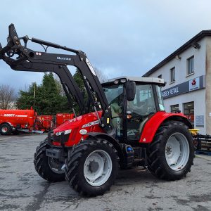 2019 Massey Ferguson 5712S
