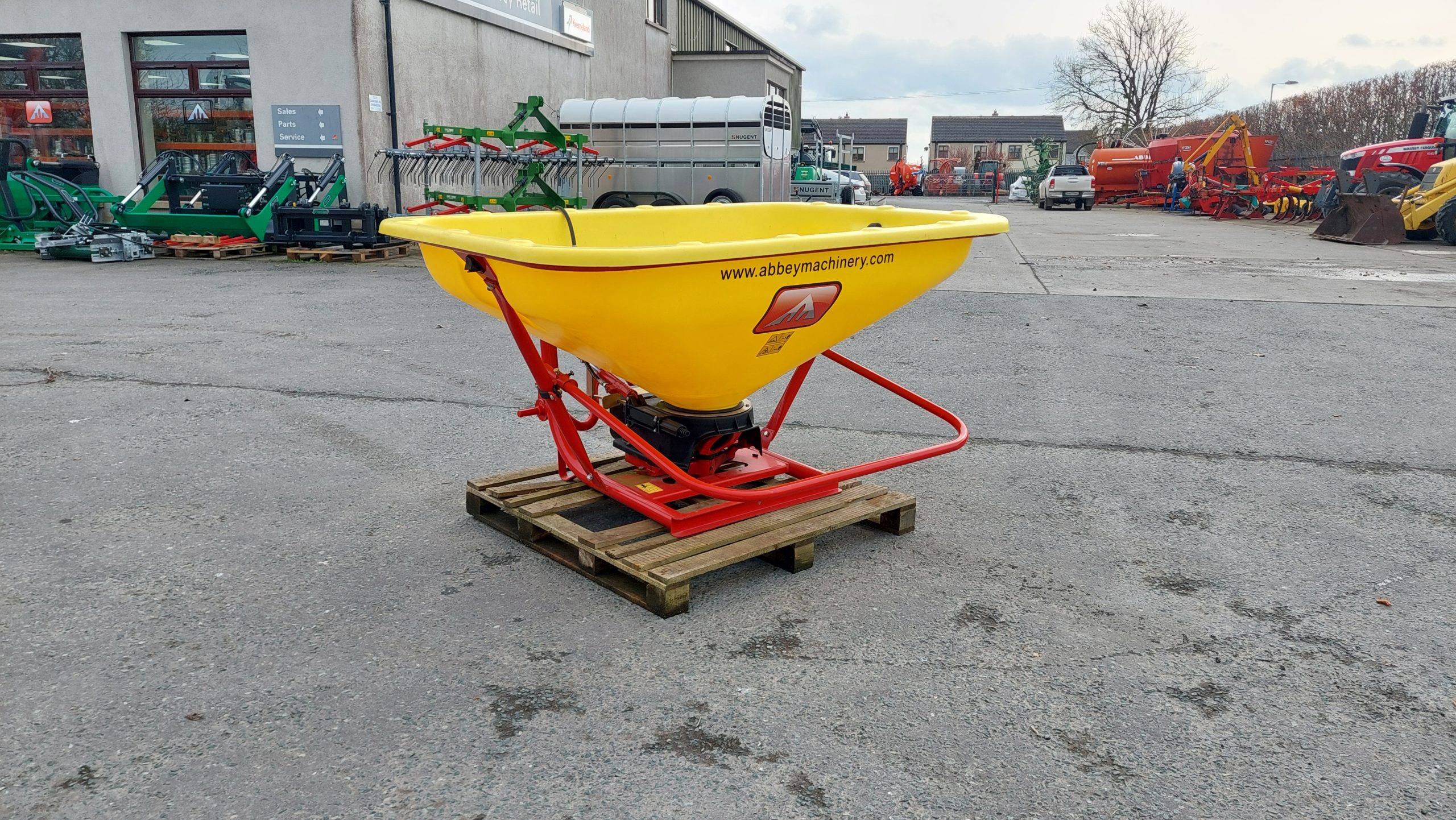 Abbey PA700 Pendular Fertilizer Spreader