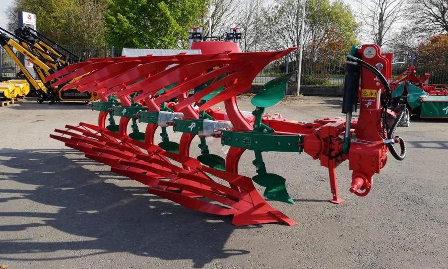 Kverneland ES85/200 5 Furrow Plough