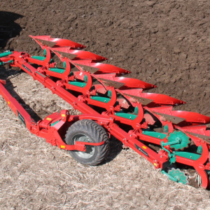 Kverneland PG Semi Mounted Plough
