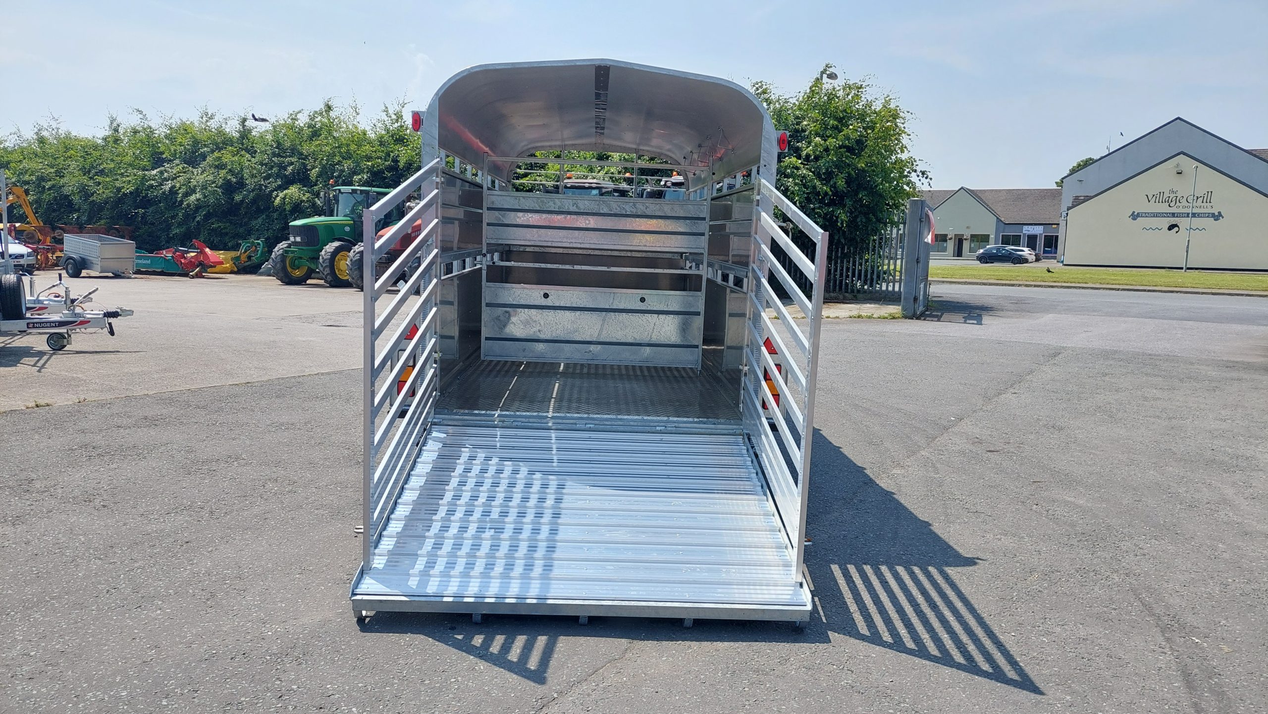 Nugent 14FT Tri-Axle Livestock Trailer - Image 9