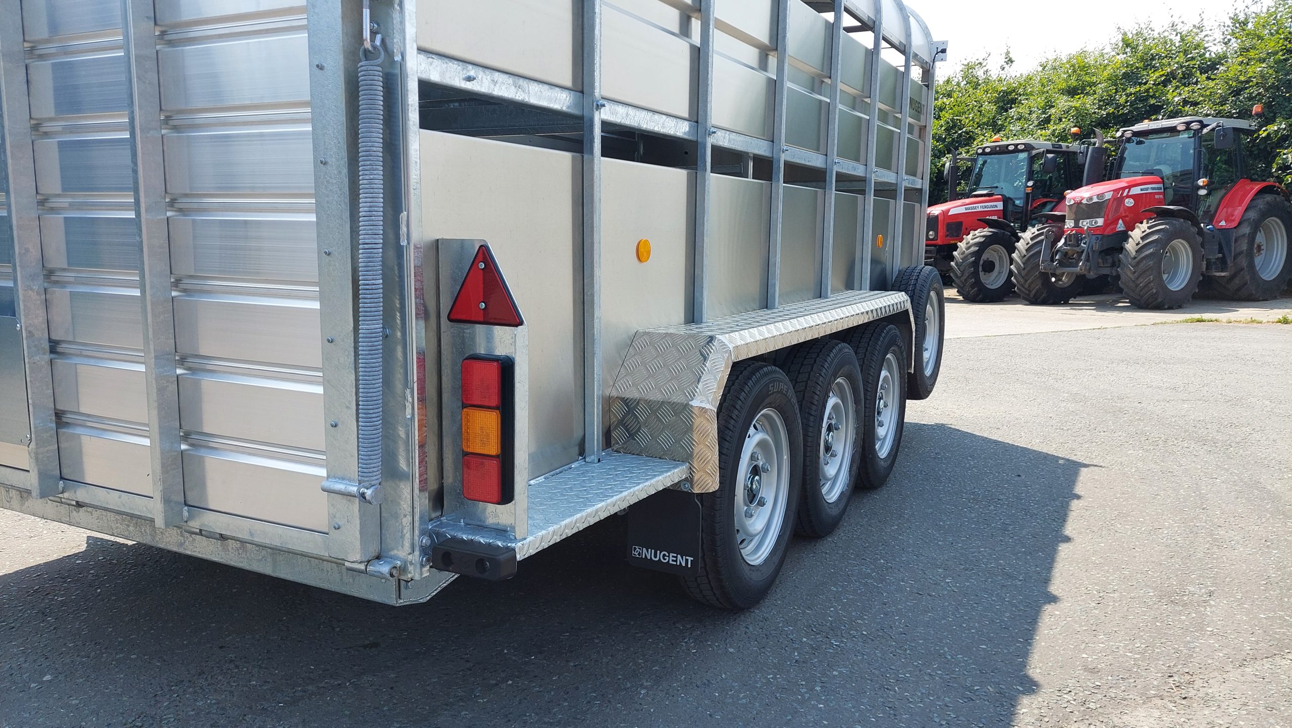 Nugent 14FT Tri-Axle Livestock Trailer - Image 11