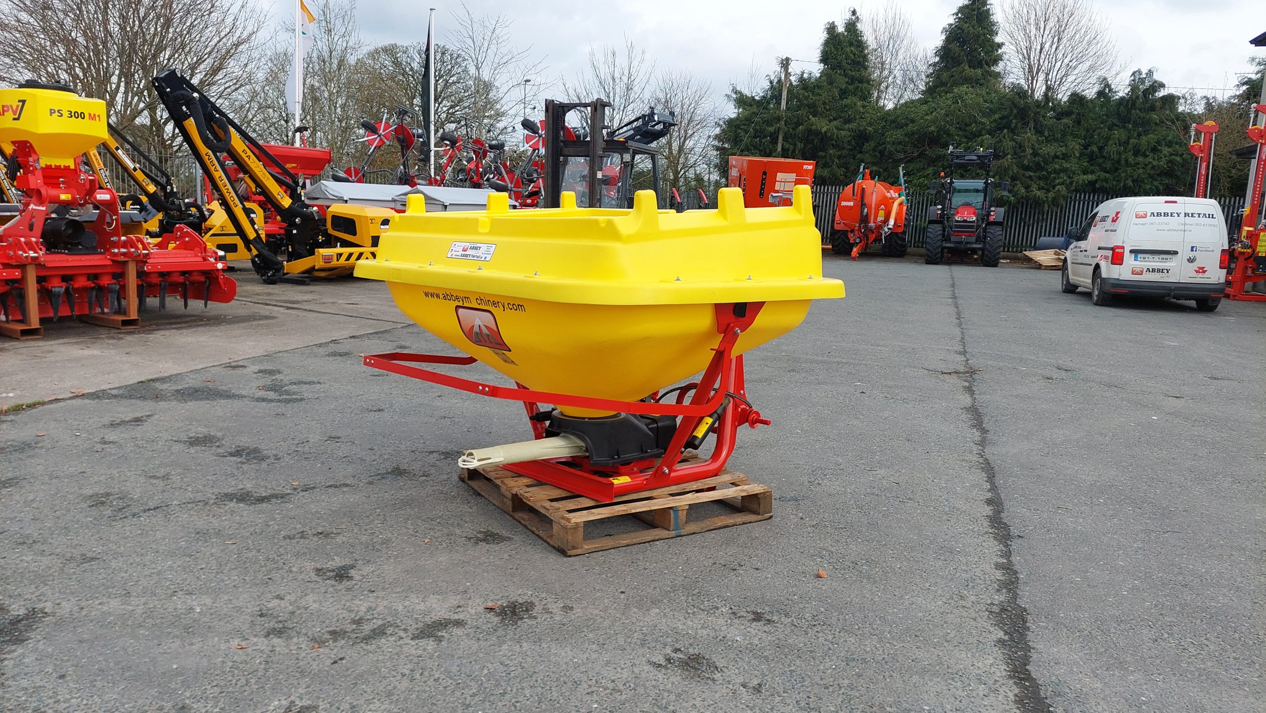 Abbey HPA 1200 Pendular Fertilizer Spreader - Image 3