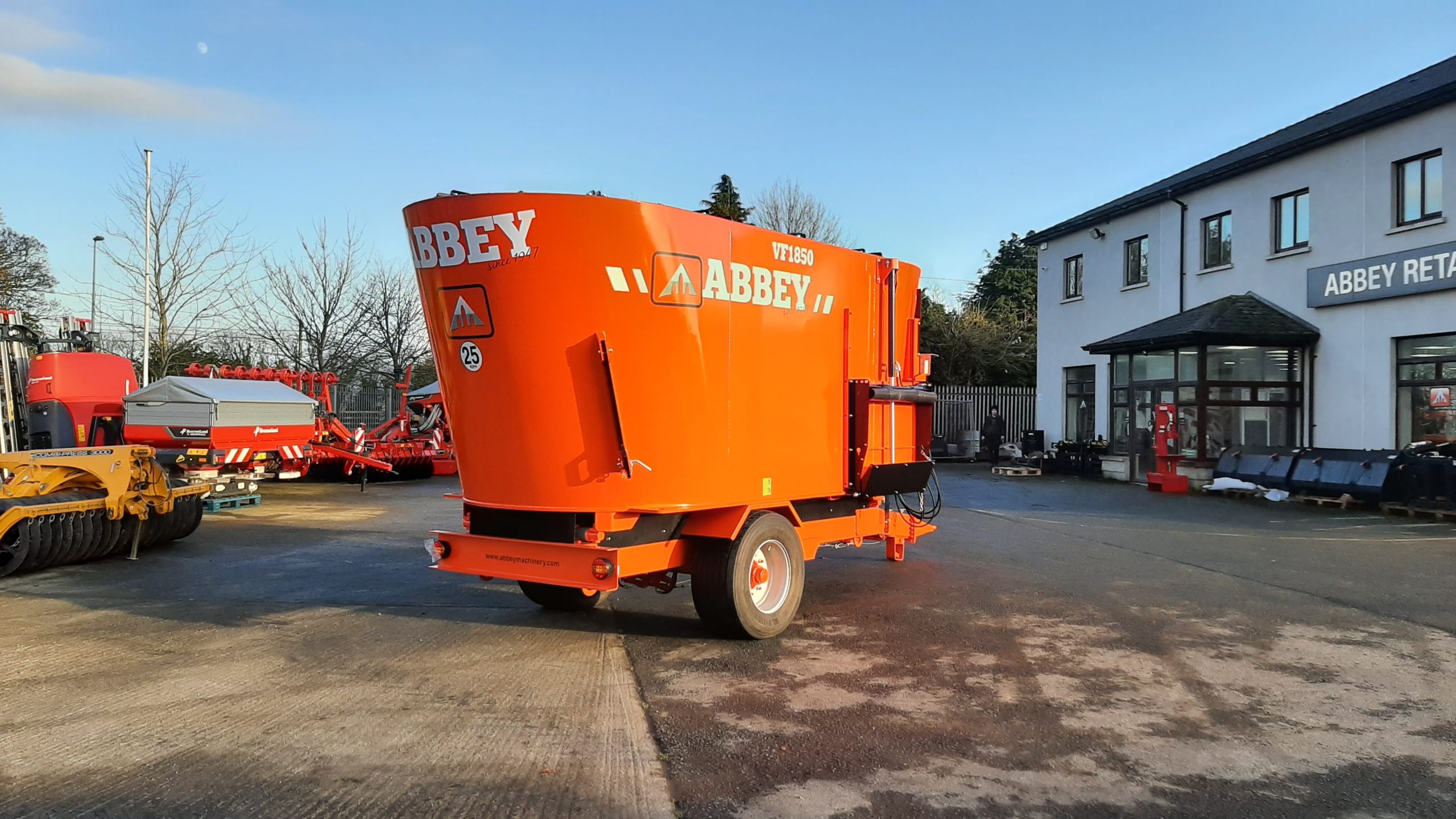 Abbey VF1850 Tub Feeder - Image 2
