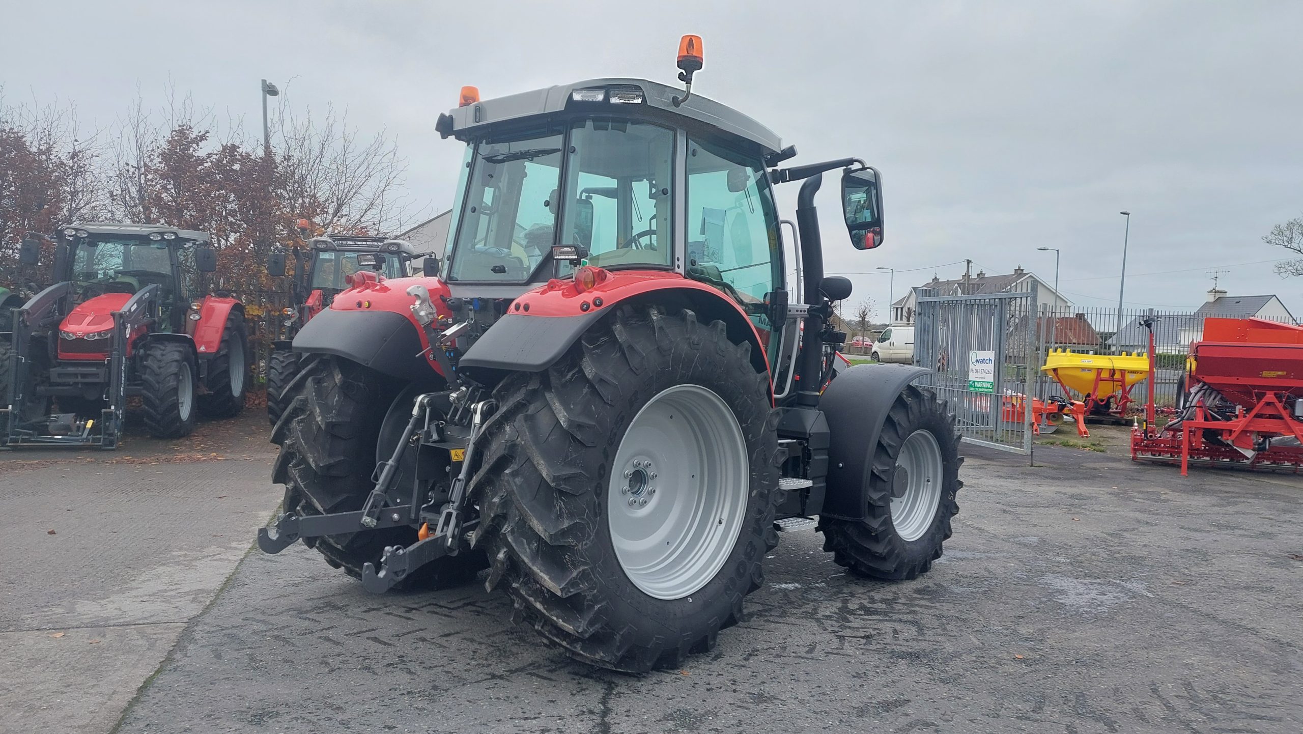 Massey Ferguson 5S.135 - Image 4