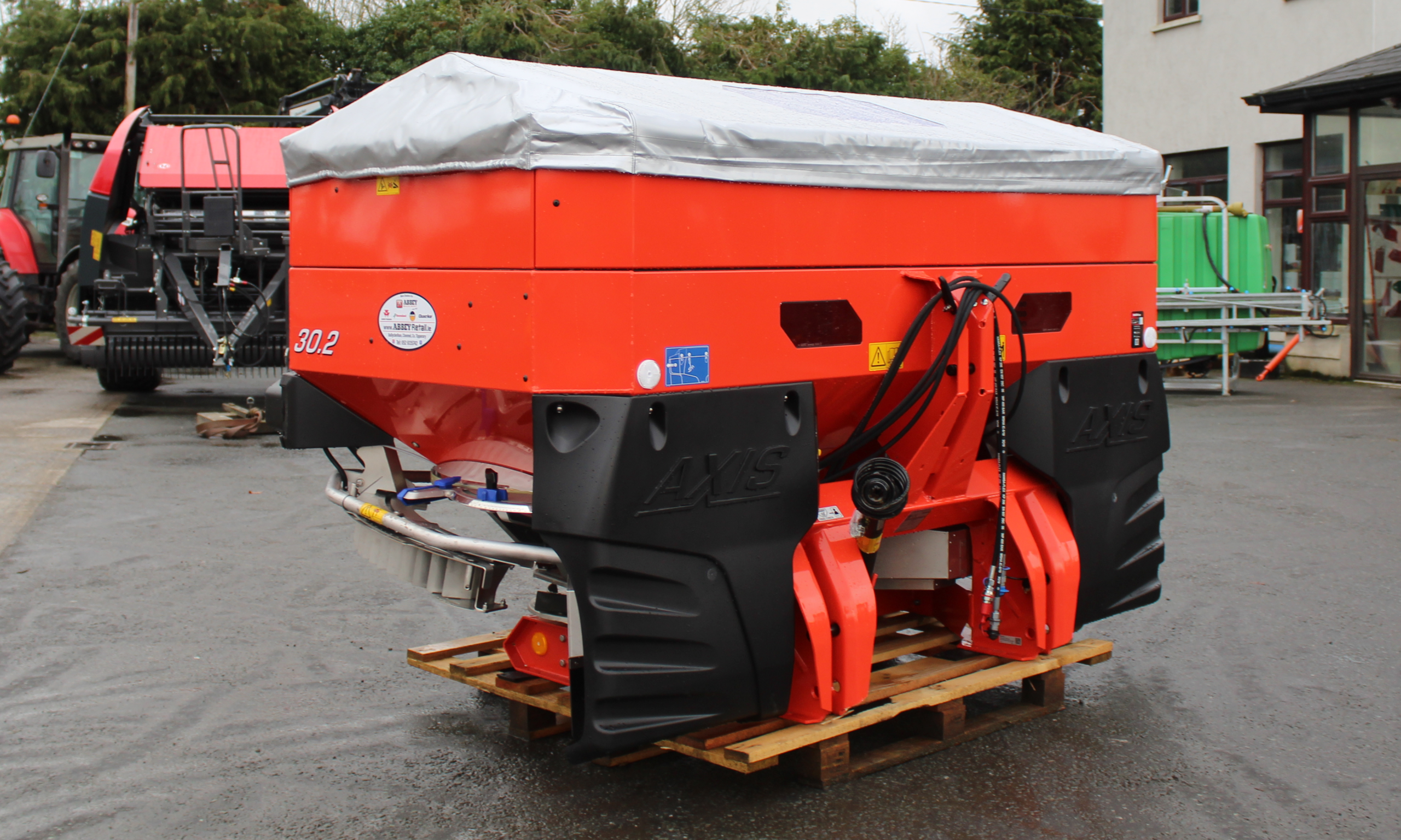 Rauch Axis 30.2D Fertilizer Spreader - Image 2