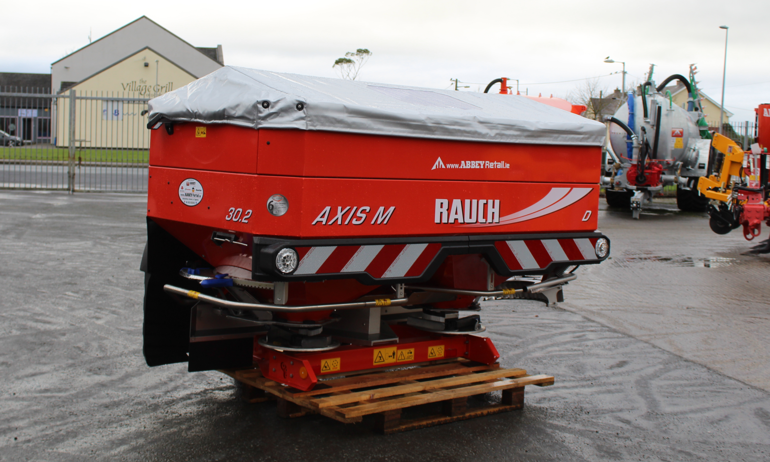 Rauch Axis 30.2D Fertilizer Spreader - Image 3