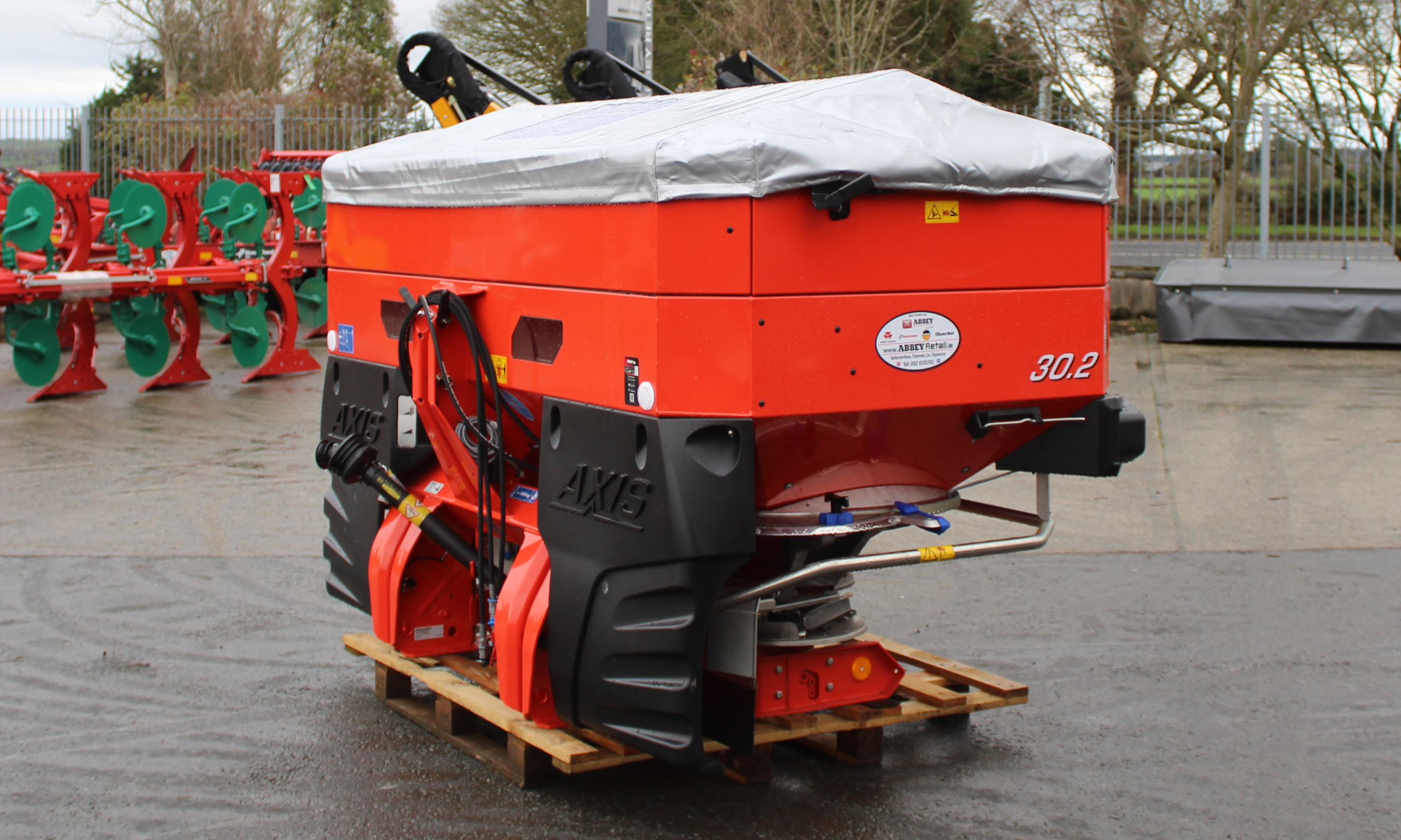 Rauch Axis 30.2D Fertilizer Spreader - Image 4