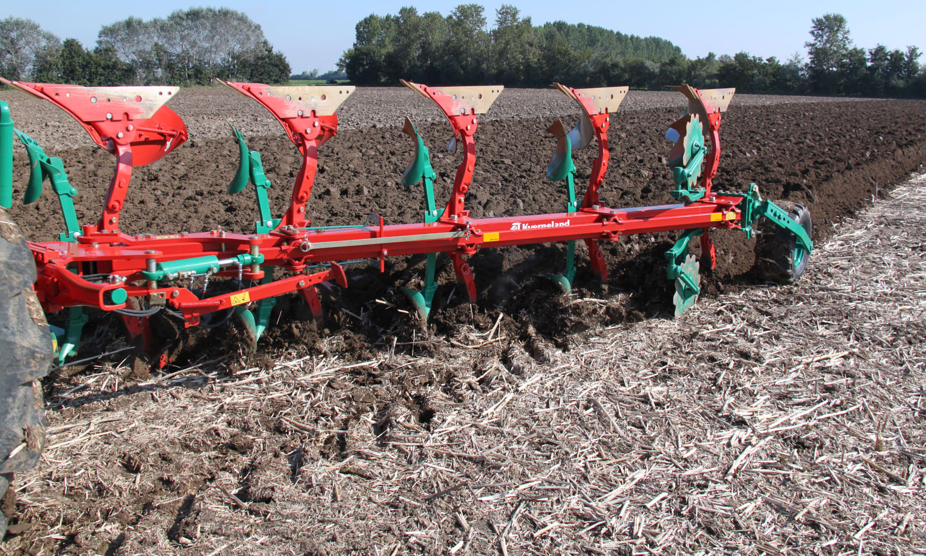 Kverneland ES Mounted Reversible Plough - Image 2